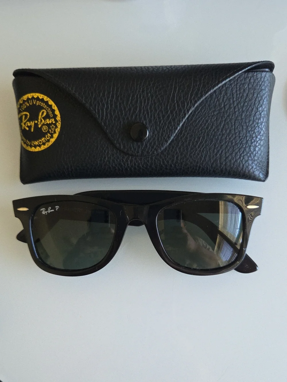 Ray-Ban Black Unisex Original Wayfarer Sunglasses with Soft Case RB2140